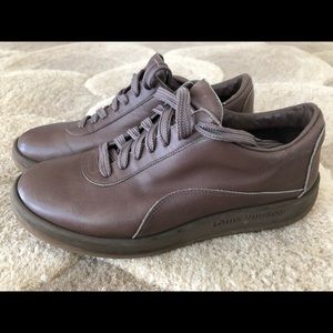 Louis Vuitton leather sneaker women’s size 37.5